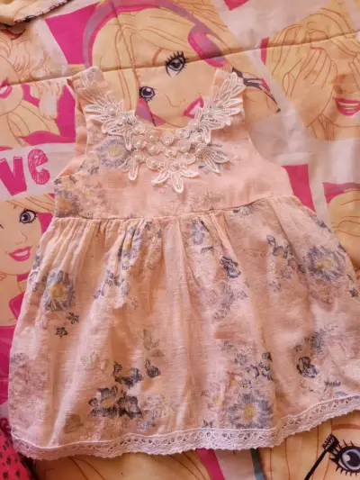 Vestido de fiesta rosado para niña - miniatura 6