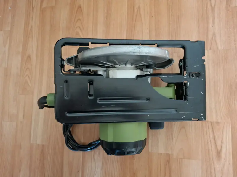 Sierra circular Bauker 1800W - 6