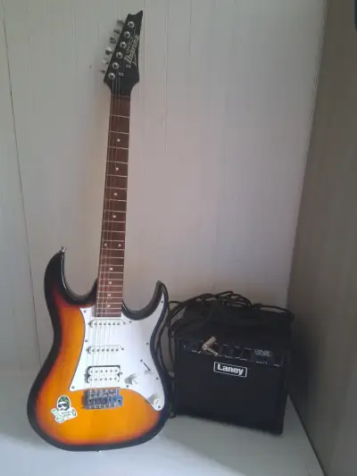 Guitarra electrica ibanez con amplificador - miniatura 1