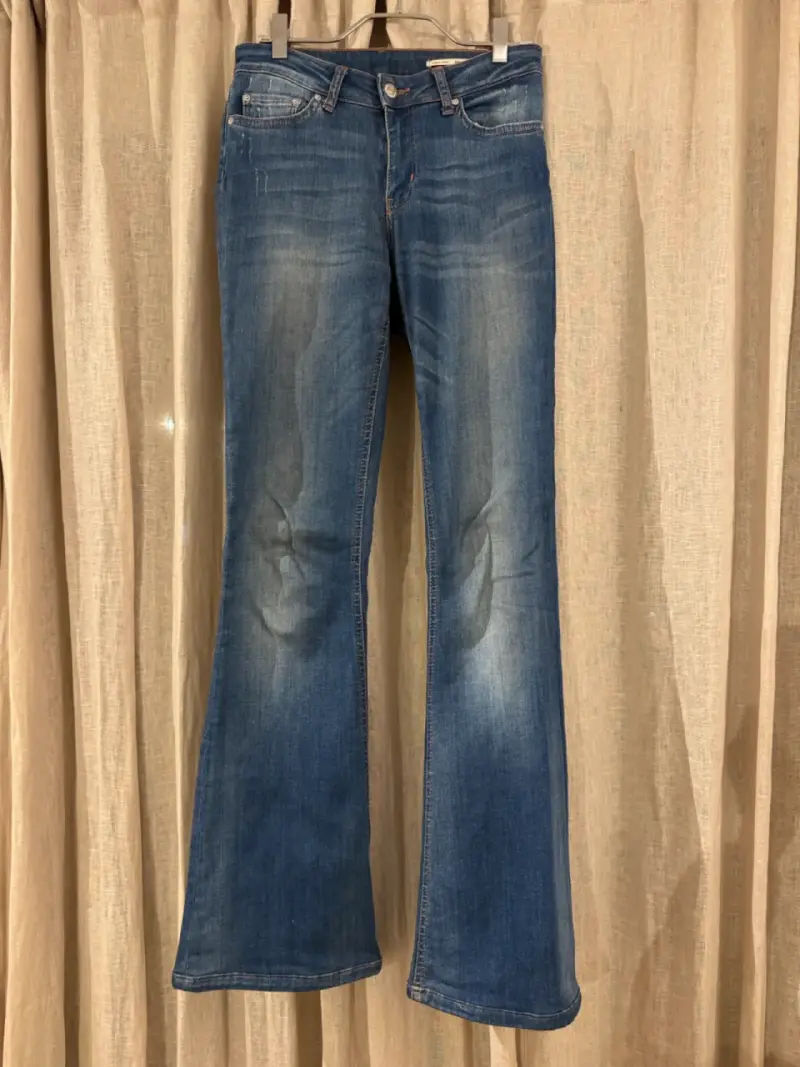 Jeans Zara azules flare - 1