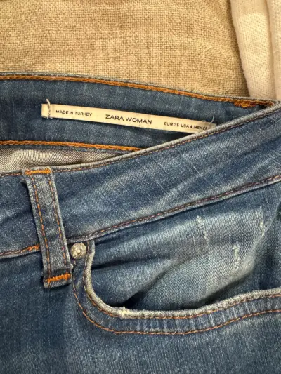 Jeans Zara azules flare - miniatura 4