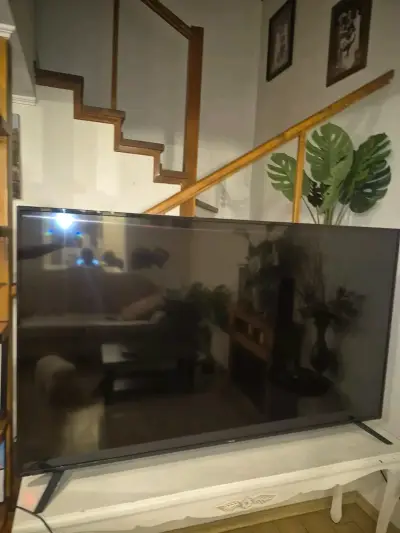 Televisor Samrttv 75 pulgadas - miniatura 1