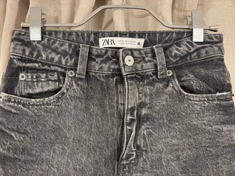Jeans Zara gris oscuro mom fit - 2