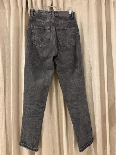 Jeans Zara gris oscuro mom fit - miniatura 4