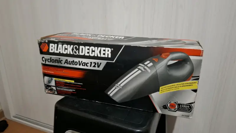 Aspiradora Black & Decker AutoVac 12V - 1