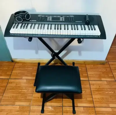 Teclado electrónico con soporte, audífonos - miniatura 2