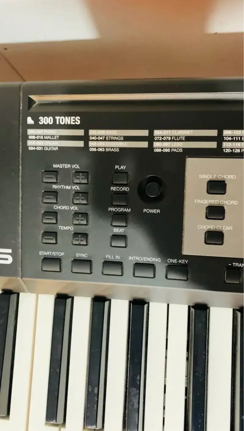 Teclado electrónico con soporte, audífonos - 3