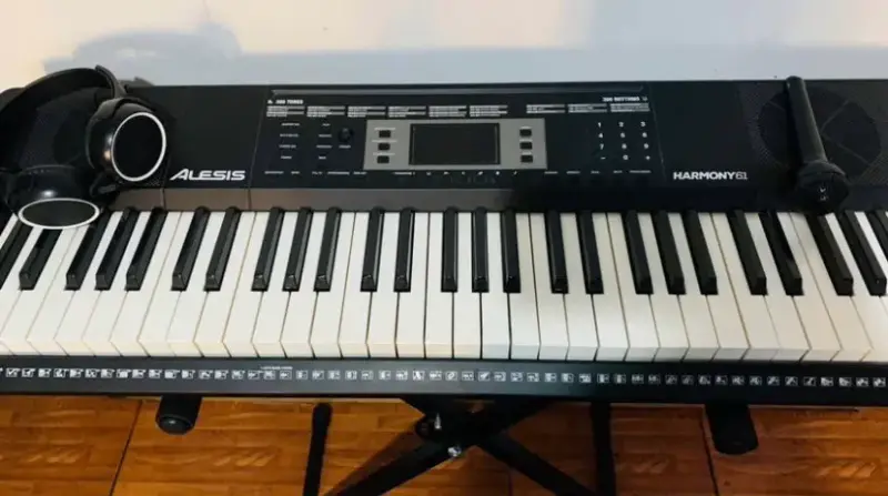 Teclado electrónico con soporte, audífonos - 4