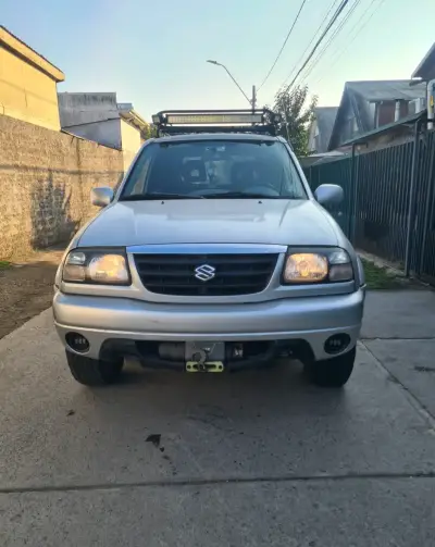 Suzuki Grand Vitara 4x4 - miniatura 1