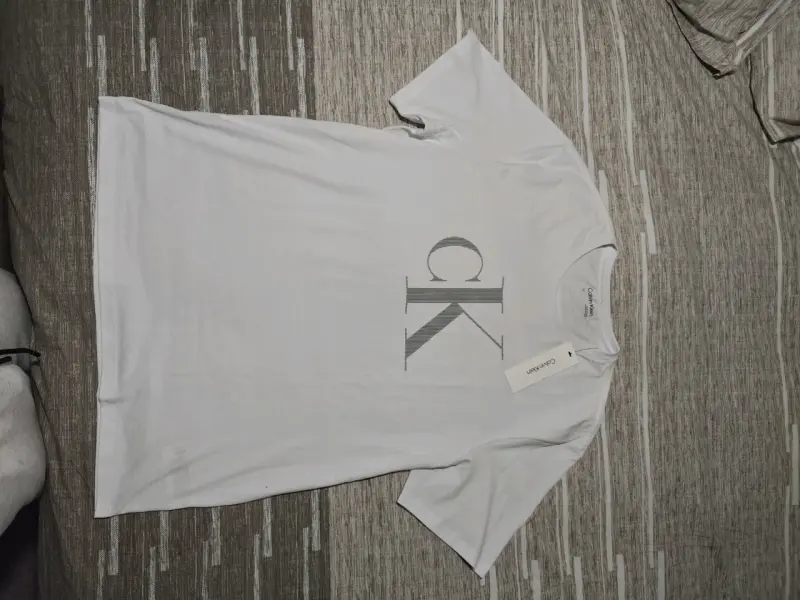 Polera blanca Calvin Klein nueva
