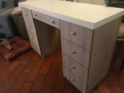 Tocador de madera con cajones - miniatura 2