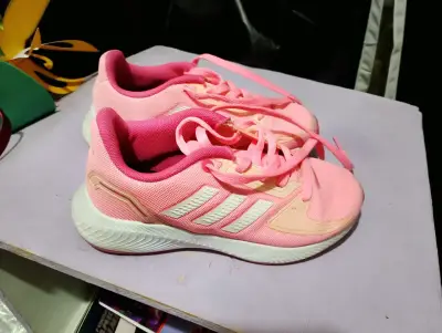 Zapatillas deportivas rosadas - miniatura 1