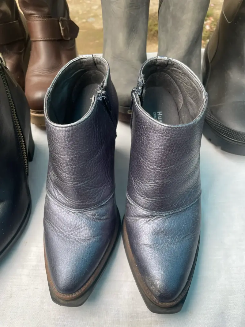 Botines de cuero gris oscuro