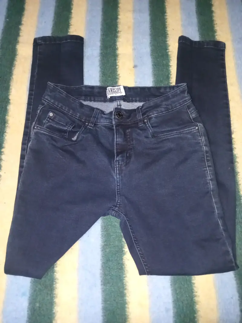 Jeans oscuros de mezclilla - 3