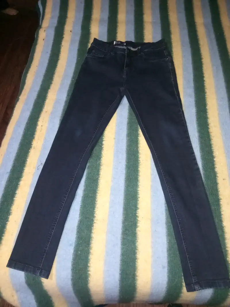 Jeans oscuros de mezclilla - 4