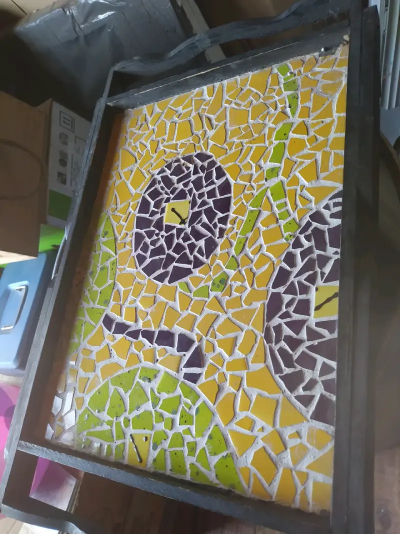 Bandeja de mosaico amarillo y verde - 2