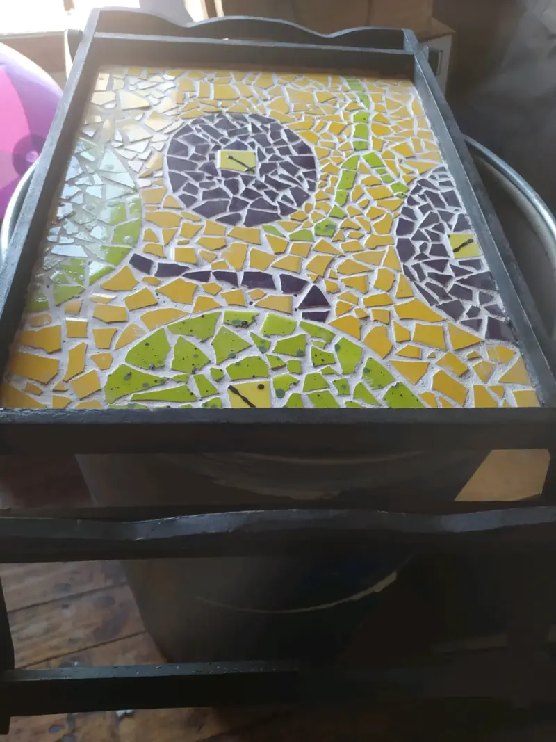 Bandeja de mosaico amarillo y verde - 3