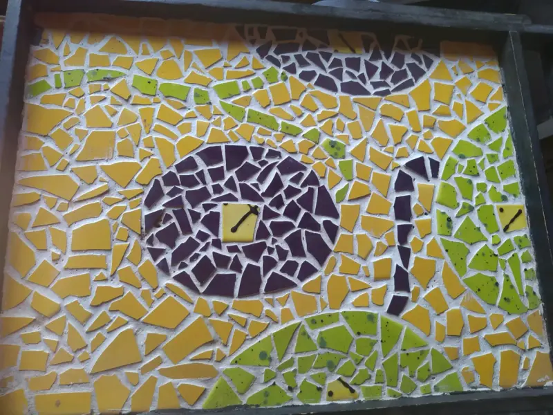 Bandeja de mosaico amarillo y verde - 5
