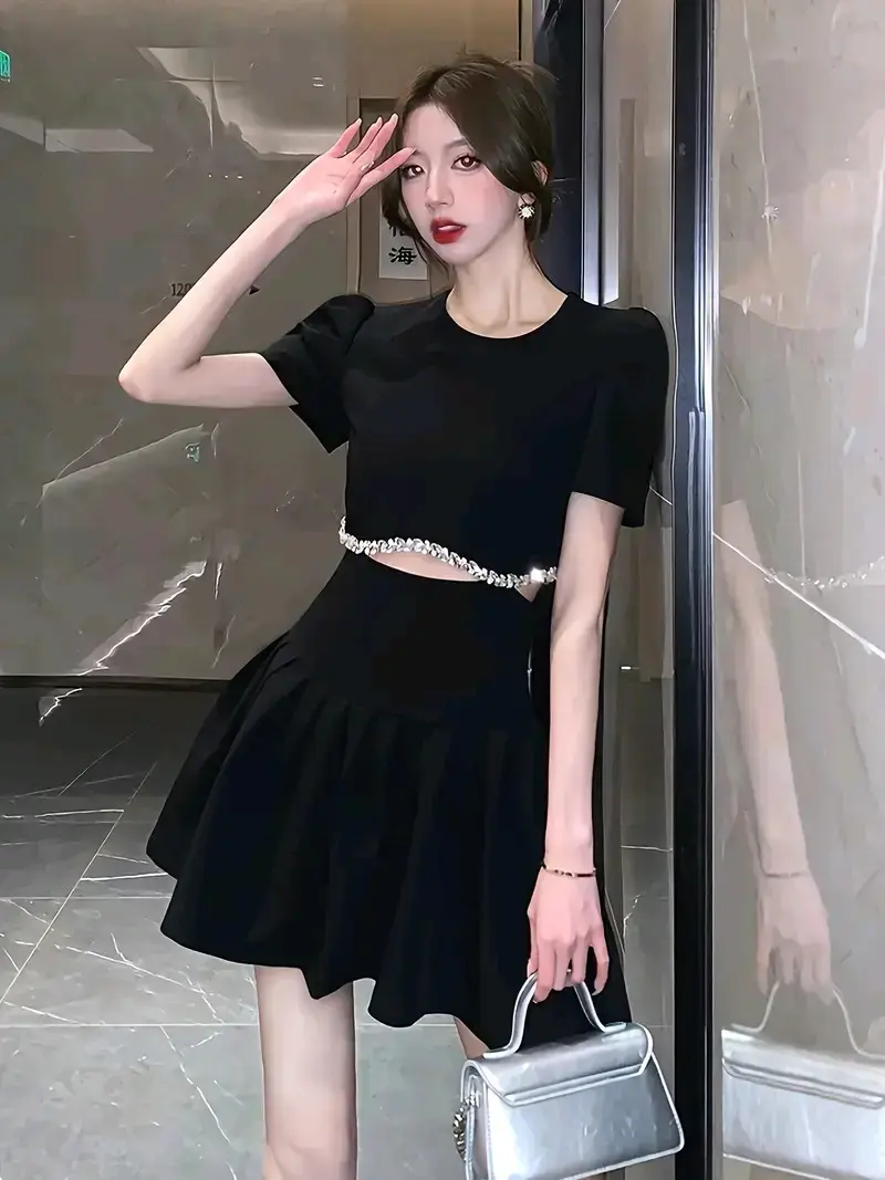 Vestido corto con falda plisada - 2