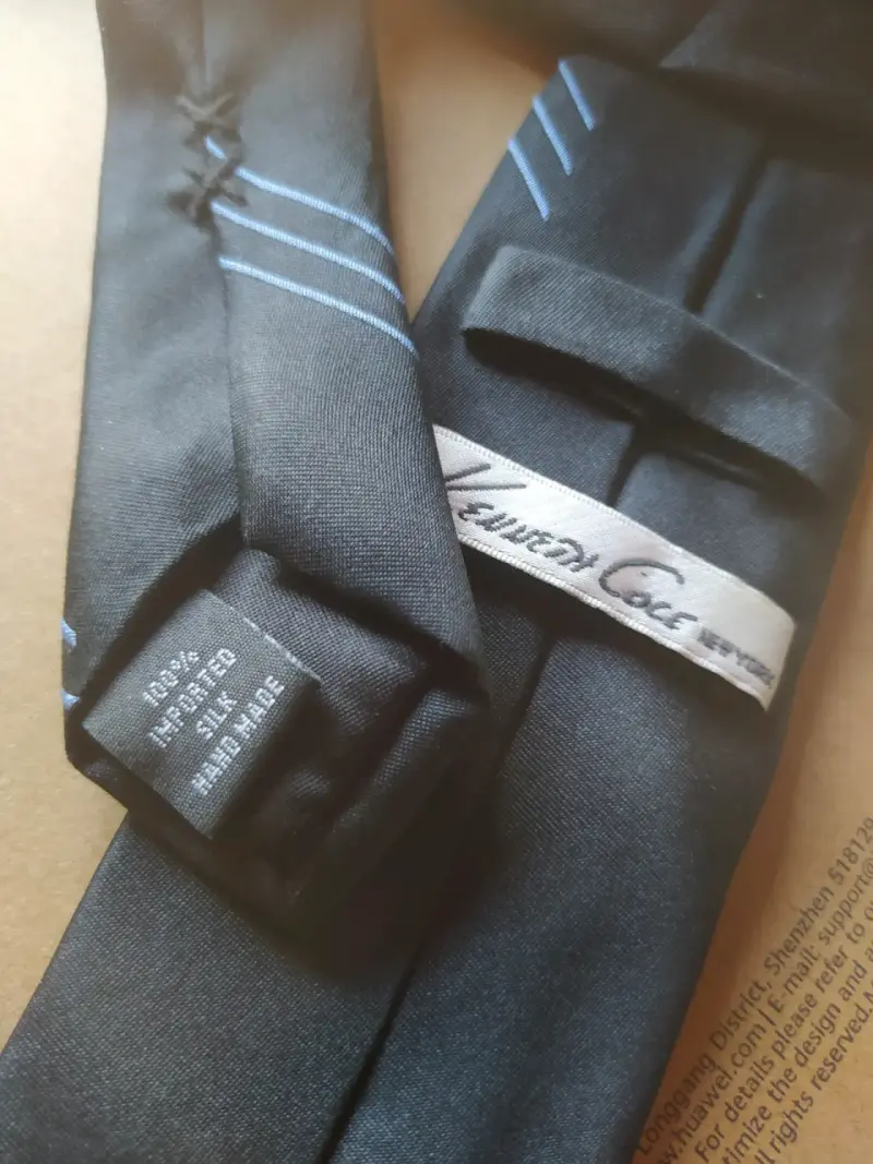 Corbata negra de seda Kenneth cole hecha mano - 1