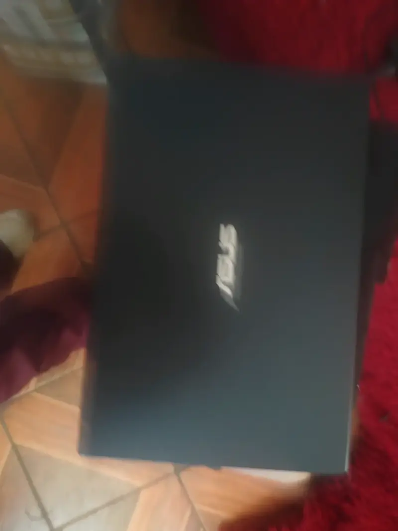 Notebook ASUS 15 pulgadas - 2