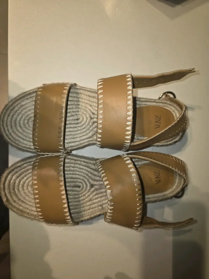 Sandalias ZARA diseño yute color marrón - 1
