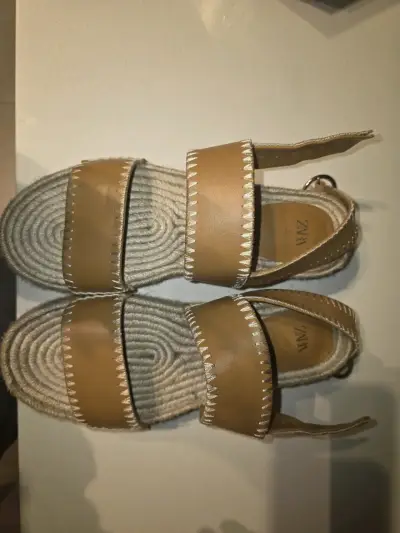 Sandalias ZARA diseño yute color marrón - miniatura 1