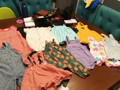 Lote de ropa de bebé variada - miniatura 2