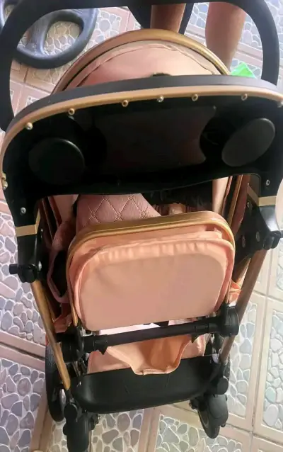 Coche para bebé rosa Voyage - miniatura 3