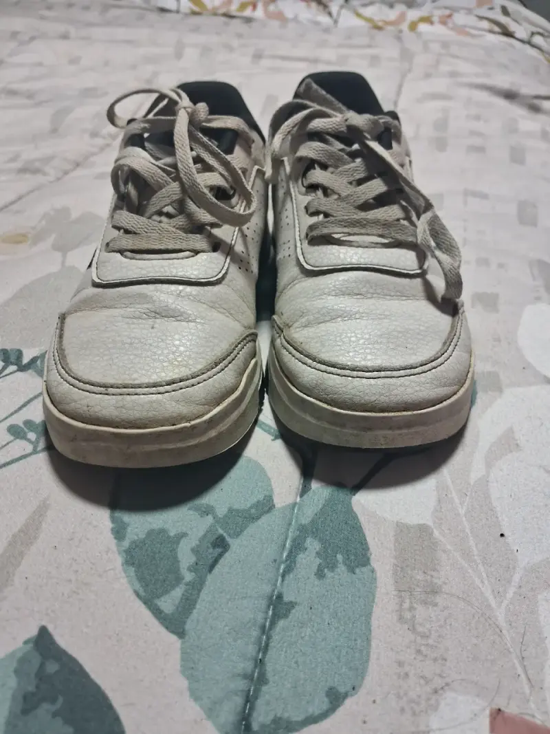 Zapatillas deportivas blancas - 2