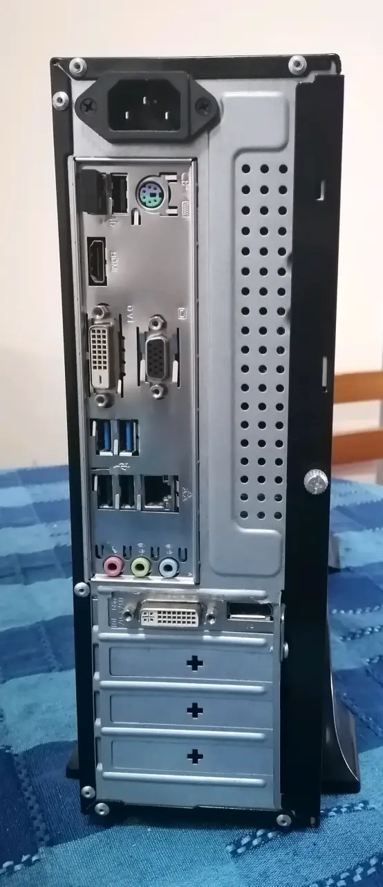 PC torre AMD Athlon con wifi - 2
