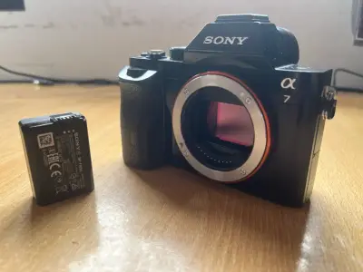 Cámara Sony Alpha 7 sin espejo - miniatura 1