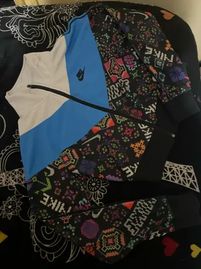 Buzo deportivo estampado Nike - miniatura 1