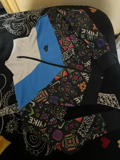 Buzo deportivo estampado Nike - miniatura 2