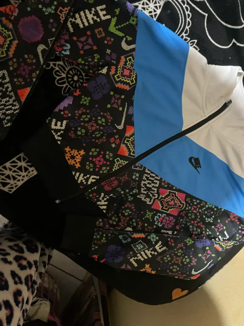 Buzo deportivo estampado Nike - 3