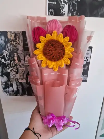Ramo de flores de limpiapipas - miniatura 1