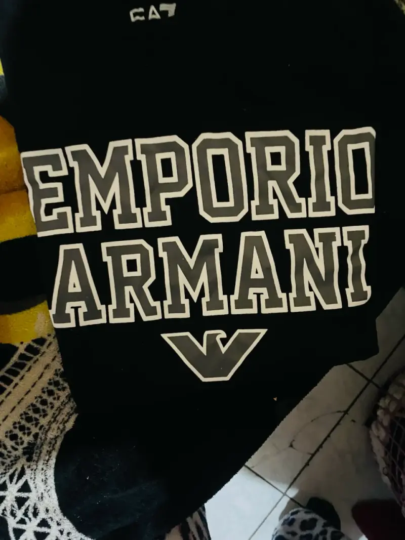 Polera negra Emporio Armani - 1