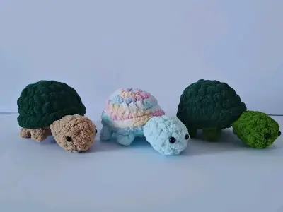 Tortuga de lana tejida a mano - miniatura 2