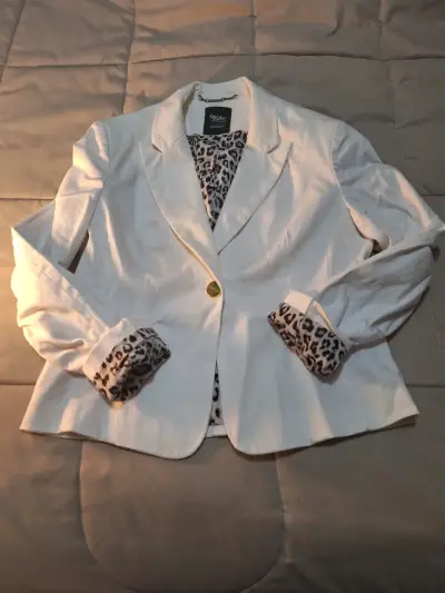 Blazer blanco con forro animal print - miniatura 3