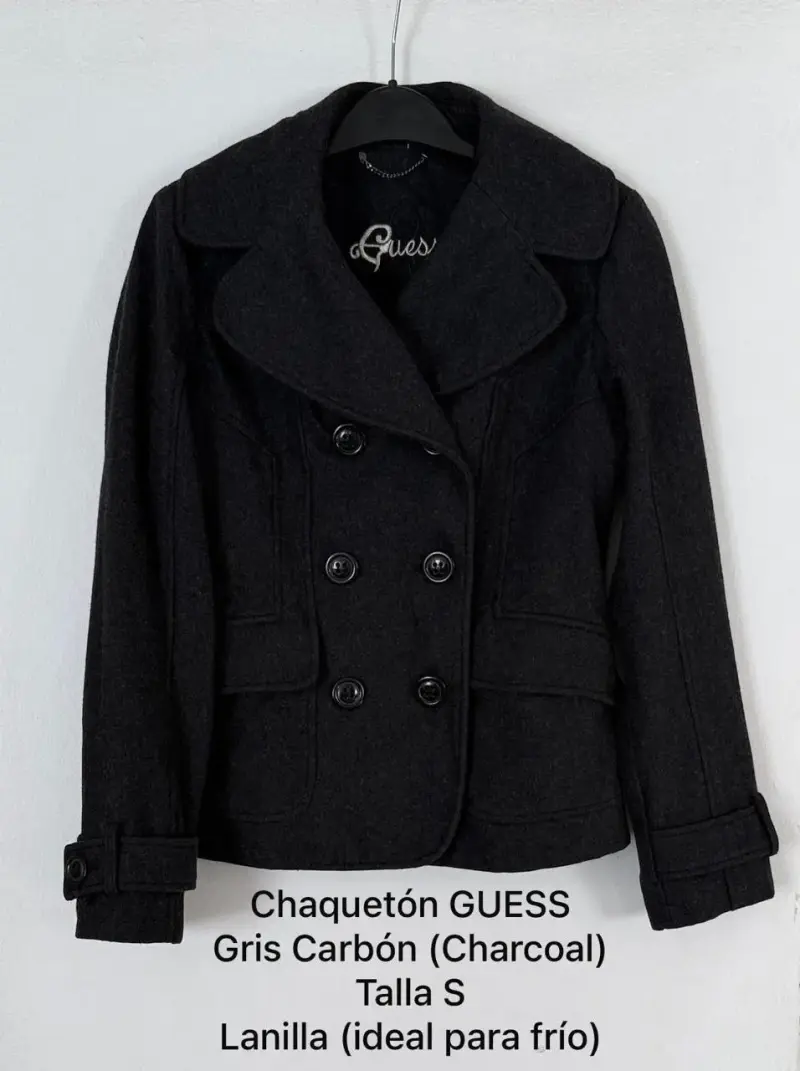 Chaquetón GUESS gris carbón