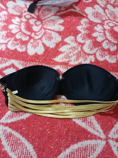Top de bikini con brillantes - miniatura 2