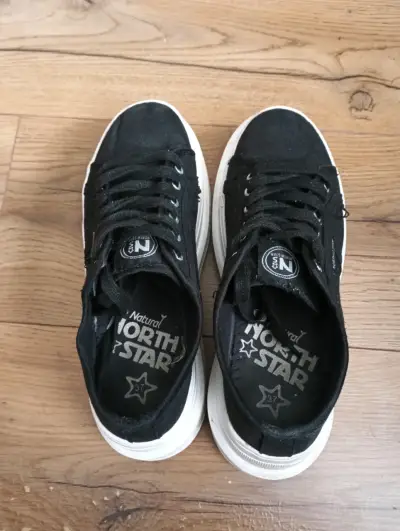 Zapatillas negras casuales - miniatura 2