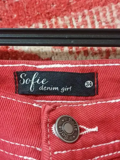 Falda roja de bolsillo - miniatura 4