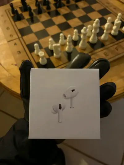 Auriculares inalámbricos nuevos - miniatura 1