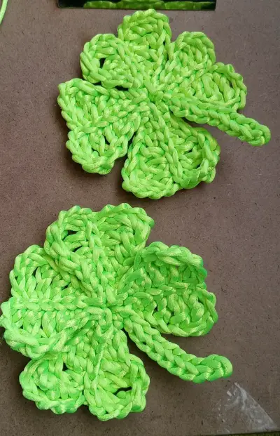 Pulsera de macramé verde neón - miniatura 4