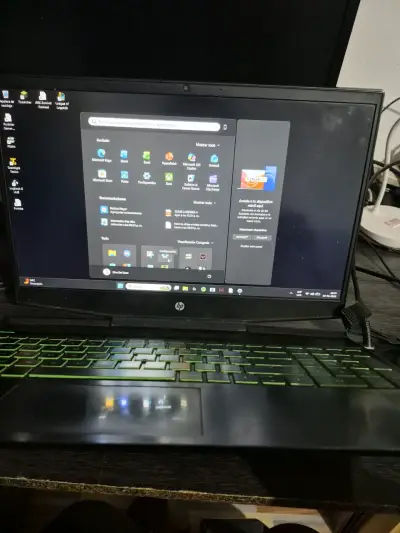 Laptop HP Pavilion Gaming - miniatura 2