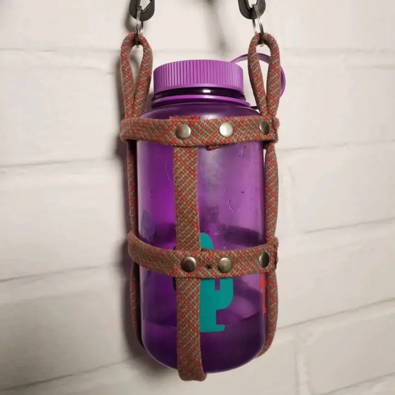 Porta botella colgante - 1