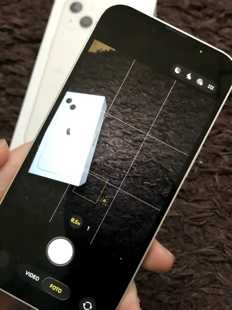 iPhone 13 blanco Sin Detalles - 6