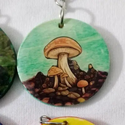 Llavero de hongos coloridos - miniatura 5