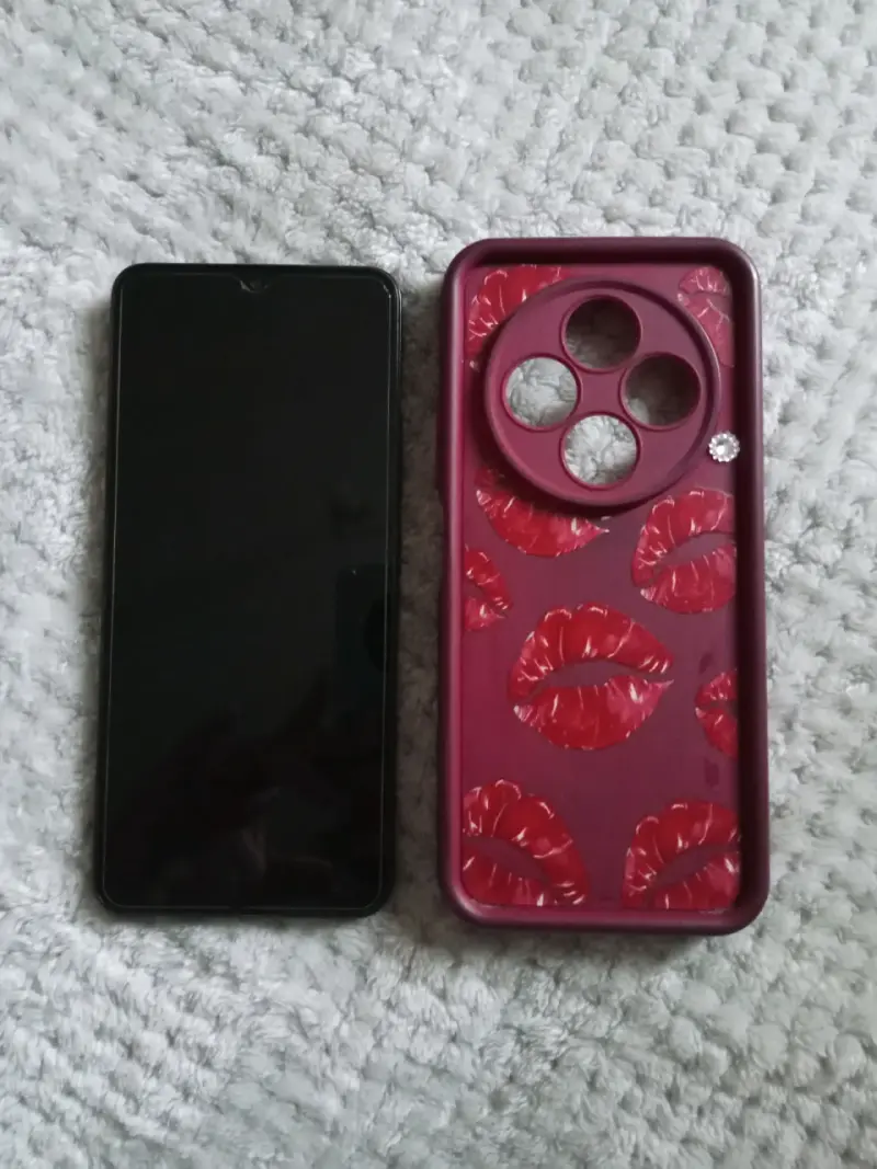 Celular Redmi 13C con carcasa - 3